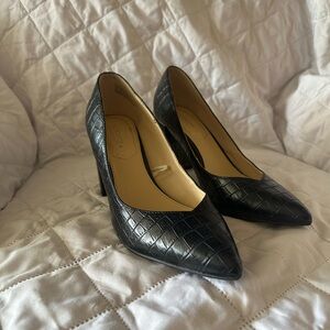 Navy Croc-Embossed Pointed-Toe Pumps